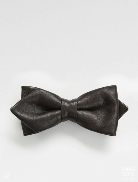 Leather Bowtie, Bicycle Crafts, Pattern Clash, Modern Uniform, Leather Hair Accessories, Leather Bow Tie, Bowtie Pattern, Hair Clips Diy