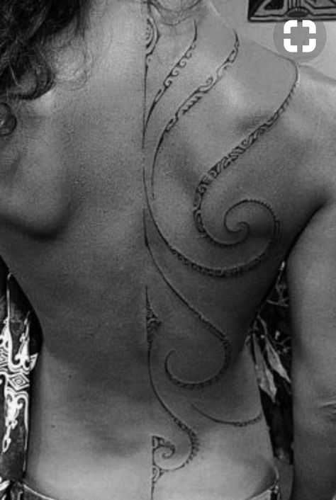 best negative space female tattoos - Google Search Maori Tattoo Frau, Tahitian Tattoo, Ta Moko Tattoo, Polynesian Tattoos Women, Polynesian Tattoos, Maori Tattoo Designs, Marquesan Tattoos, Muster Tattoos, Spine Tattoos For Women