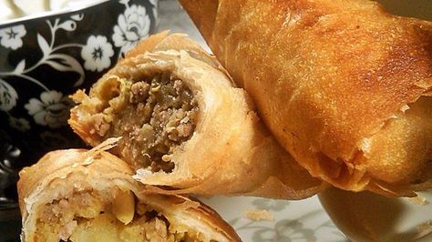 Beef Samosas Beef Samosas Recipe, Fried Samosas, Beef Samosa Recipe, Samosas Recipe, Beef Samosa, Liver And Onions, Samosa Recipe, Beef And Potatoes, Phyllo Dough