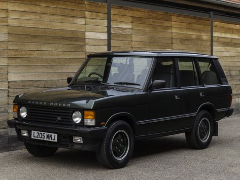 Range Rover UK-spec '1986–96 Premier Padmini, Classic 4x4, Range Rover Black, Range Rover Discovery, Range Rover Supercharged, Farmhouse Exterior Design, Range Rover Classic, Rack And Pinion, Classy Cars