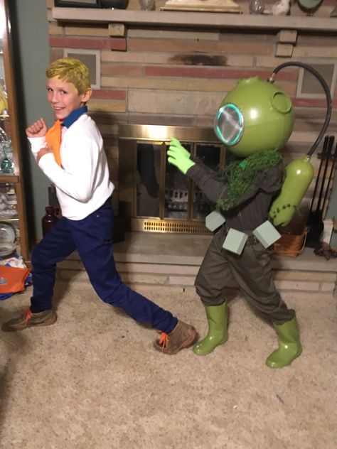 Homemade SCOOBY gang- Fred & Ghost of Captain Cutler Scooby Doo Monster Costumes, Ghost Of Captain Cutler, Captain Cutler, Book Parade, Scooby Gang, Monster Costumes, Ghost Costume, Epic Cosplay, Halloween 2023