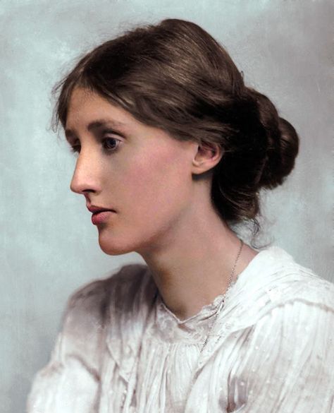 colorized by Marina Amaral // Woolf was an English writer, considered one of the most important modernist 20th-century authors and also a pioneer in the use of stream of consciousness as a narrative device // source: facebook.com/marinamaralarts Colorized History, Virginia Wolf, Marie Laveau, Janet Hill, Bloomsbury Group, Ghost In The Machine, Colorized Photos, History Images, Writers And Poets