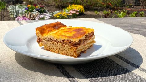 Pasticcio Recipe, Greek Pastitsio, Greek Lasagna, Egg Pasta, Greek Pasta, Bechamel Sauce, Lasagna Recipe, Meat Sauce, Pasta Bake