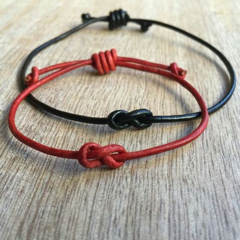 Bracelets Simple, Sliding Knot Bracelet, Diy Bracelets Tutorials, Couple Bracelet, Bracelet Couple, Bracelets Handmade Diy, Bracelet Craft Diy, Bracelet Minimalist, Cord Jewelry