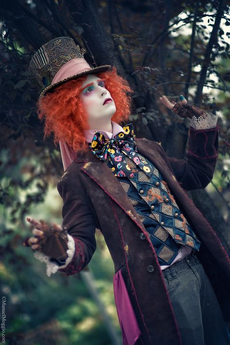 Mad Hatter Cosplay Costume Mens Mad Hatter Costume, Mad Hatter Costume Female, Female Mad Hatter, Mad Hatter Diy Costume, Tarrant Hightopp, Mad Hatter Outfit, Johnny Depp Mad Hatter, Mad Hatter Cosplay, Diy Costumes Men