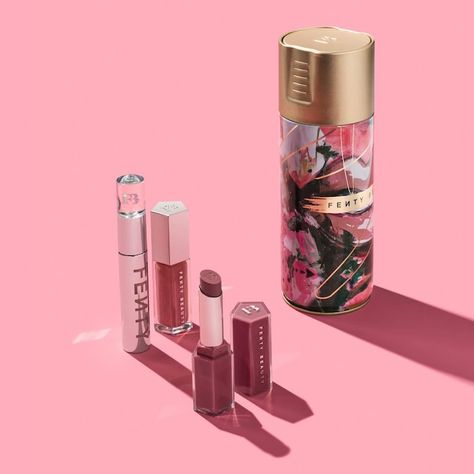 Happy Black Friday! 🛍️ Fenty Lip Gloss, Happy Black Friday, Lip Set, Lip Products, Lipstick Set, Fenty Beauty, Beauty Sets, Liquid Lipstick, Rihanna