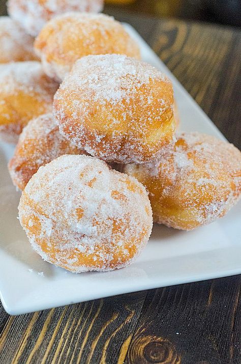 Chinese Buffet Donuts - Mooshu Jenne Chinese Donuts, Takeout Recipes, Asian Appetizers, Chinese Buffet, Buttered Vegetables, Chinese Dessert, Amazing Desserts, Easy Chinese, Jello Recipes