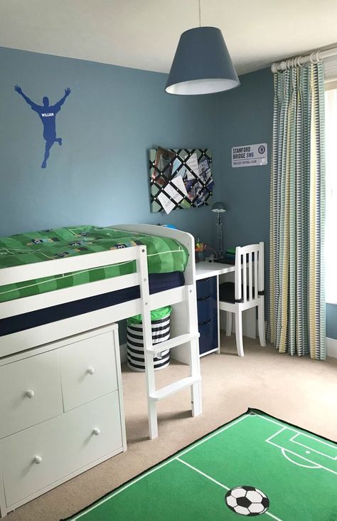 Boys bedroom ideas 2022 Boys Blue Bedroom Ideas, Boys Football Bedroom Ideas, Football Bedroom Ideas For Boys, Soccer Bedroom Ideas, Soccer Themed Bedroom, Soccer Bedroom, Football Room, Boys Room Blue, Football Rooms