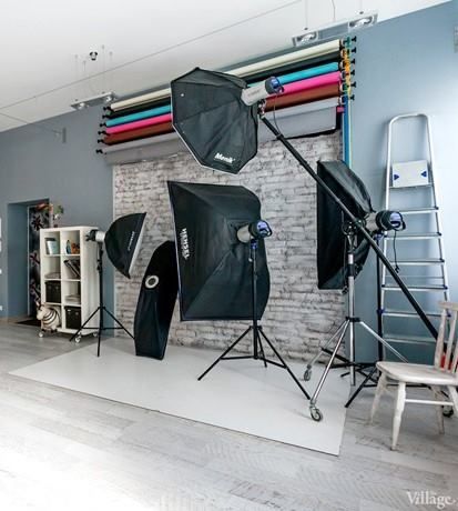 Photo Studio Garage, Home Photography Studio Setup Room, Set Up Photo Studio At Home, Photographer Studio Ideas, Photography Studios Design, Photography Room Ideas Studio Spaces, Photography Studio Setup Business, Photography Office Ideas Studio Setup, Photo Studio Office