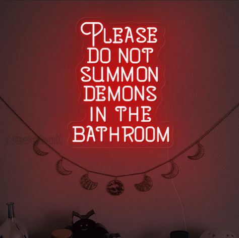 Horror Themed Bathroom Ideas, Scary Bathroom Halloween, Horror Bathroom Decor, Horror Themed Bathroom, Scary Room Decor, Bathroom Neon Sign, Horror Bathroom, Gothic Room Decor, Horror Room