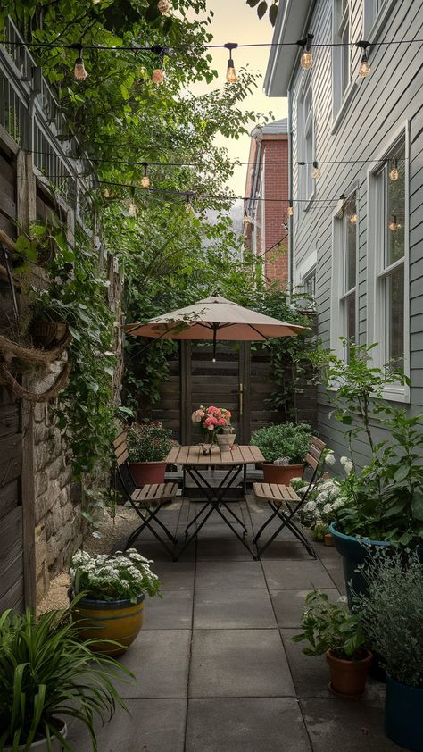 Narrow Side Yard Ideas💖💖 Large Side Yard Ideas, Side Yards Ideas, Small Front Courtyard Ideas, Narrow Courtyard Ideas, Narrow Side Yard Ideas, Small Side Yard Ideas, Side Yards Ideas Narrow, Side House Garden, Narrow Side Yard