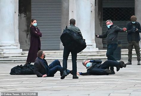 Exciting: Cos-stars Rebecca Ferguson (L) and Simon Pegg (second left) were previously spot... Deserted City, Mission Impossible 7, Ethan Hunt, City Square, Simon Pegg, Rebecca Ferguson, Mission Impossible, Tom Cruise, Casual Black