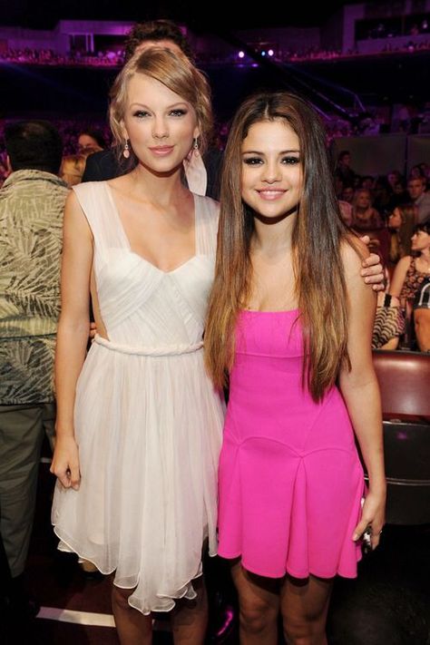 Taylor Swift And Selena Gomez, Selena And Taylor, Rocker Girl, Selena Gomez Pictures, My Lover, Ellie Goulding, Teen Choice Awards, Marie Gomez, Madison Square Garden