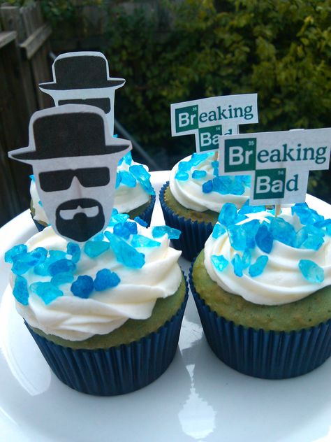 Breaking Bad Birthday Decoration, Breaking Bad Gift Ideas, Breaking Bad Party Ideas, Breaking Bad Birthday Party, Breaking Bad Cupcakes, Breaking Bad Cake, Breaking Bad Gifts, Breaking Bad Birthday, Breaking Bad Party