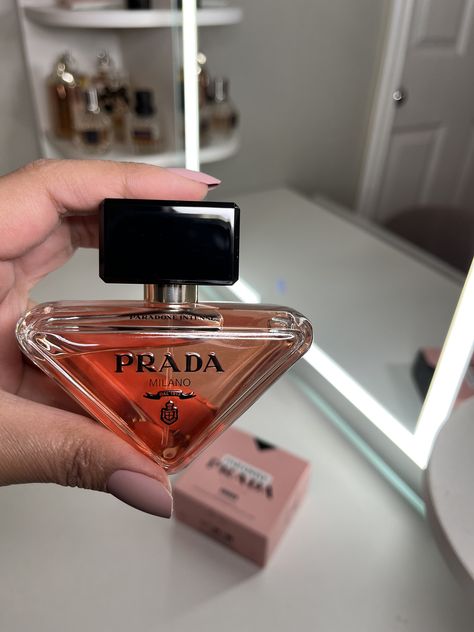 Seductive Sophistication: Unveiling the Alluring Paradoxe Intense Eau de Parfum by @pradabeauty My Way Intense Perfume, Expensive Perfume Luxury Women, Prada Paradoxe Perfume Aesthetic, Expensive Perfume Aesthetic, Prada Paradoxe Perfume, Prada Perfume Women, Parfum Posh, Prada Intense Perfume, Koleksi Parfum