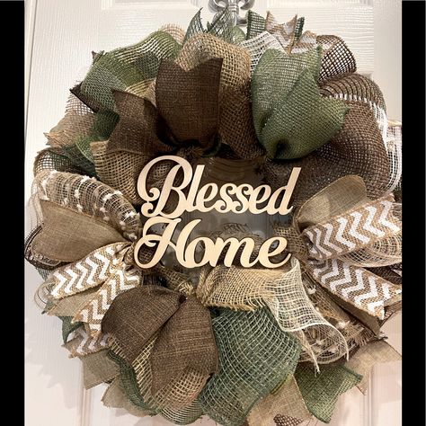 Welcome Friends & Family With An Amazingly Full 18” Diameter Wreath That Can Be A Year Round Sentiment. Weather Resistant, Suitable For Indoors Or Out. (Outdoors Under A Bit Of Cover) Triple Scothguarded Materials For Fade-Resistance Double Lacquered Wood Words! Wreath With Browns, Moss Green, Touches Of White, Tan & Pops Of Naturals Welcomes Friends On Front Door Or Inside Home. Entirely Handmade & Custom Designed. With Natural Burlap. Neutral Soft Sand Tones Accent Deep Sultry Shades Of Warm T Year Round Wreaths For Front Door, Welcome Wreaths For Front Door, Wreaths For Front Door Everyday, Neutral Deco, Welcome Wreaths, Summer Mesh Wreaths, Halloween Mesh Wreaths, Home Wreath, Wreath Indoor