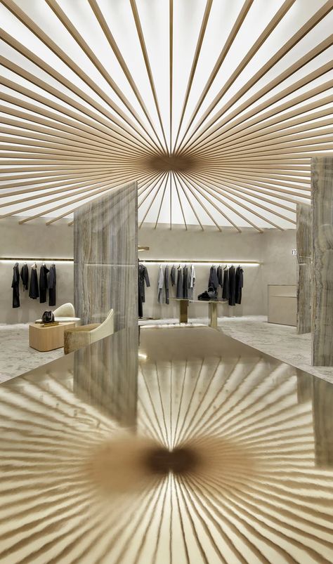 Versace Store, Radial Design, Retail Space Design, Retail Lighting, Japanese Store, Retail Store Design, Store Design Interior, Retail Interior, Retail Space