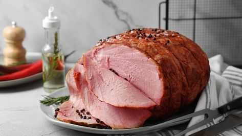 Pineapple Honey Glazed Ham, How To Cook Gammon, Roast Gammon, Halogen Oven Recipes, Maple Glazed Ham, Gammon Recipes, Christmas Ham Recipes, Ham In The Oven, Convection Oven Recipes