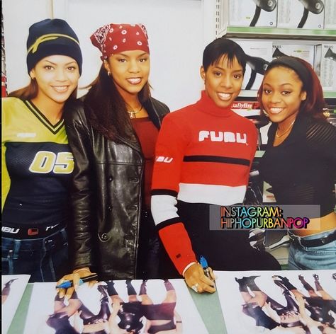 | 𝙲𝙰𝙿𝚃𝙸𝙾��� Tomboy Look, Beyonce Style, 90s Hip Hop Fashion, Vintage Black Glamour, Beyonce Queen, Fashion Cover, Destiny's Child, Female Rappers, Hip Hop Culture