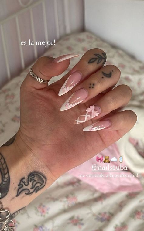 Coffin Nails Ombre, Barbie Nails, Long Almond, Romantic Nails, Classy Acrylic Nails, Almond Acrylic Nails, Minimalist Nails, Dream Nails, Fire Nails