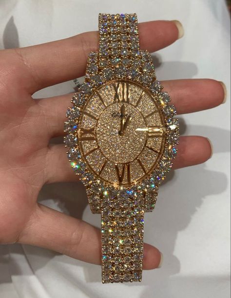 #luxurywatch #chopard #chopardwatch Chopard Jewelry, Chopard Watch, Diamond Watches, Engraving Printing, Jewelry Aesthetic, Diamond Jewel, Diamond Watch, Pretty Jewellery, Luxury Watch