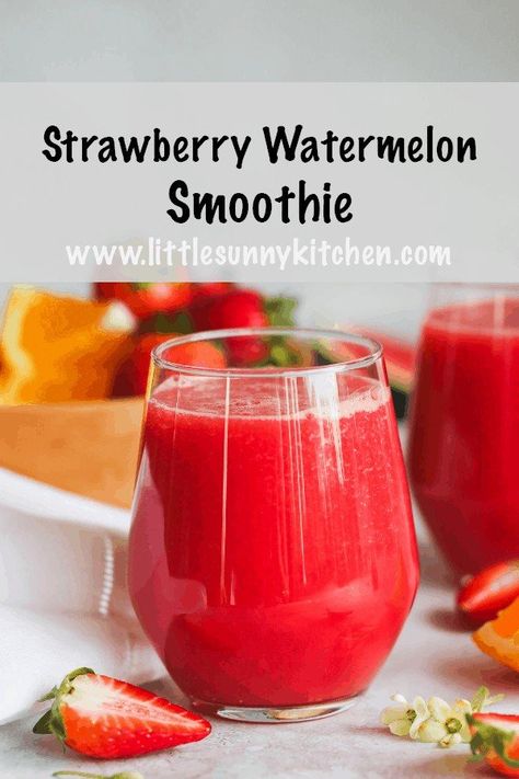 Café Kitchen, Strawberry Watermelon Smoothie, Watermelon Smoothie, Delicious Smoothie Recipes, Smoothie Fruit, Fruit Smoothie Recipes Healthy, Smoothie Healthy, Smoothie Drink Recipes, Summer Smoothies