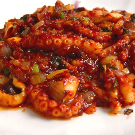 Spicy stir-fried octopus (Nakji-bokkeum) recipe by Maangchi Korean Octopus Dish, Spicy Octopus Korean, Spicy Squid Korean, Chinese Octopus Recipes, Braised Octopus Recipes, Asian Octopus Recipes, Octopus Dishes Recipes, Cooked Octopus Recipe, Octopus Tentacles Recipe