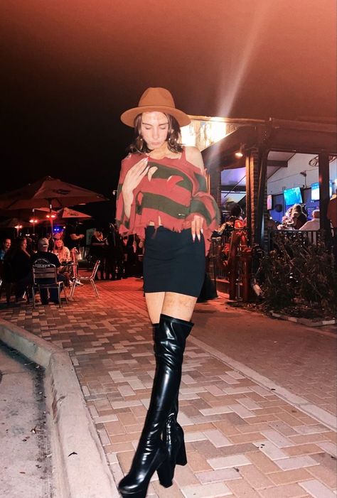 Freddy Kruger Girl Costume, Girl Freddy Krueger Costume, Horror Costume Female, Girly Ghostface, Freddy Krueger Costume Women, Freddy Krueger Costume, Halloween Costume Inspiration, Elevator Boys, Halloween 23