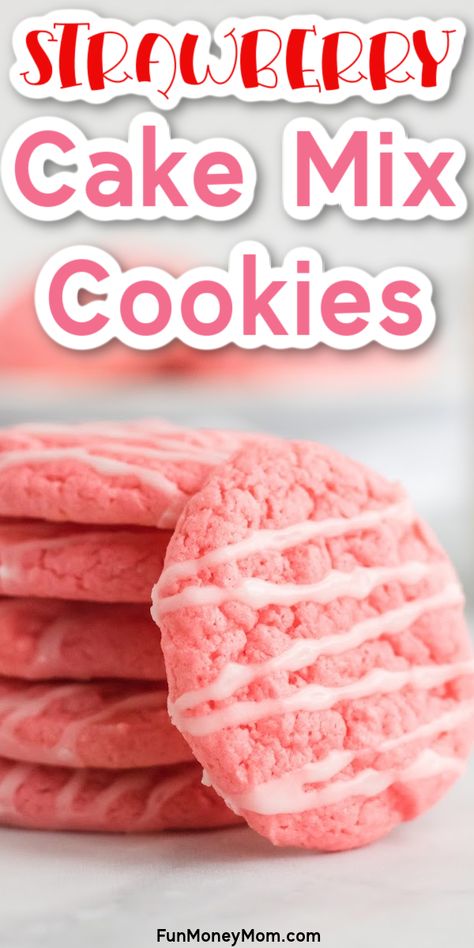 Strawberry Cake Cookies, Drizzle Icing, Cheesecake Cookies Recipes, Strawberry Cake Mix Cookies, Bake Sale Treats, Beaux Desserts, Dessert Cookies, Bake Sale Recipes, Strawberry Cake Mix