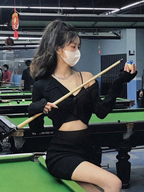 Billiards Outfit Women, Couple Swag, Photography Shirts, Pool Photography, Pool Table, Cute Selfie Ideas, Crop Shirt, Billiards, Korean Girl