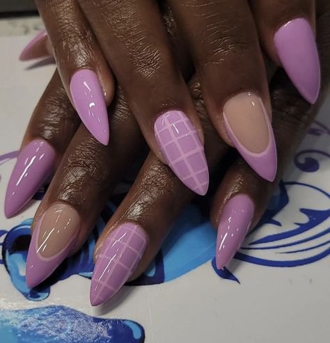 European Nails Trends 2024, Nails Lavender, Light Purple Nails, Bee Nails, Purple Nail Designs, Lavender Nails, Purple Nail, Short Acrylic, Short Acrylic Nails Designs