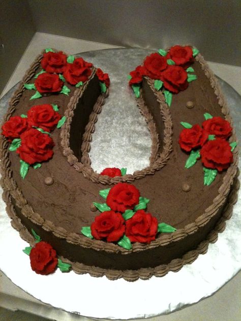 Horse Shoe Derby Cake on Cake Central Horse Shoe Cake, Derby Cake, Cowboy Cupcakes, Shoe Cakes, Derby Ideas, Mermaid Birthday Cakes, Shoe Cake, Derby Horse, Cake Central