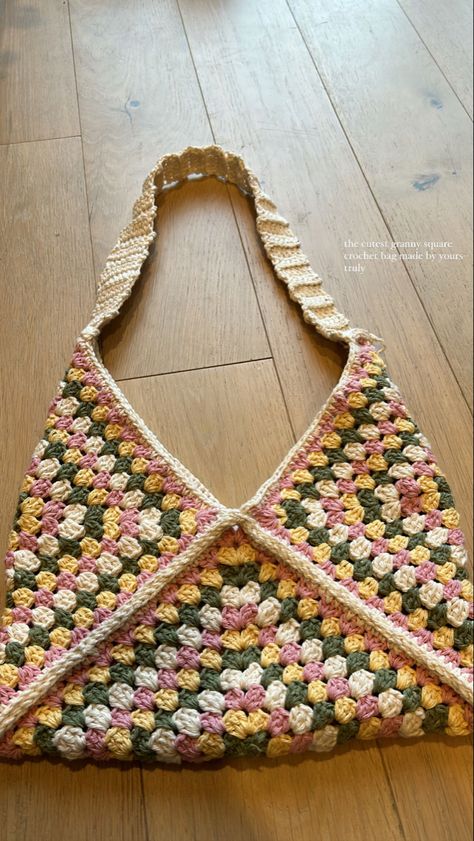 Granny Crochet Bag, Crochet Blanket Vintage, Granny Square Crochet Bag, Square Crochet Bag, Crochet Store, Beginner Crochet Tutorial, Crochet Business, Crochet Design Pattern, Kawaii Crochet