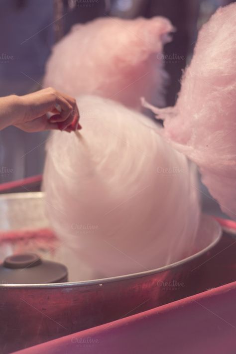 Candy Floss Aesthetic, Cotton Candy Aesthetic, Sugar Aesthetic, Mean Girls Party, Girls Bedroom Paint, Pink Foods, Candy Cake, Candy Floss, Pink Cotton Candy