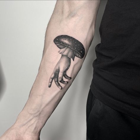 Tattoo artist Suchaiglatattoo | Gdańsk, Poland | iNKPPL Fall Tattoo Ideas, Mushroom Tattoo Ideas, Fall Tattoos, Fall Tattoo, Mushroom Tattoo, Autumn Tattoo, Surreal Tattoo, Mushroom Tattoos, Witch Tattoo