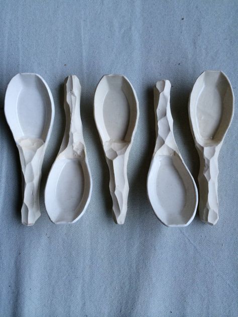 Asian Soup Spoon, Spoon Ceramic, Asian Soup, Pottery Handbuilding, Ceramic Techniques, Soup Spoon, Pottery Crafts, Ceramic Spoons, Pottery Classes