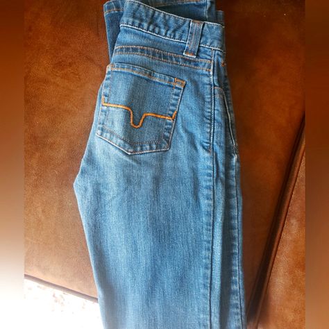 Kimes Betty Seventeens Jeans Size 000/32 Brand New Condition Only Worn 2x Jeans Boot Cut, Western Jeans Womens, Western Outfits Women Rodeo, Olivia Kimes Jeans, Kimes Jeans Women, Kimes Jeans, Sevens Jeans Western, Western Stuff, Boot Cut Jeans