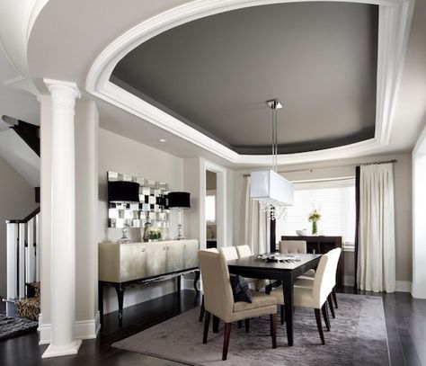 Love this dining room with the dark grey painted tray ceiling! Great buffet with lamps that compliment the chandelier! Dining Room Table And Chairs, Plafon Gypsum, Houses Architecture, Interior Design Contemporary, Transitional Dining Room, Transitional Dining, Plafond Design, Colored Ceiling, Contemporary Dining Room