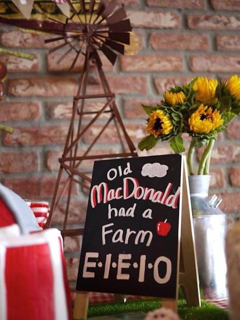 Old McDonald Farm themed birthday party via Kara's Party Ideas KarasPartyIdeas.com Cake, decor, favors, printables, supplies, etc. #farmparty #oldmcdonald #barnyardparty (3) Old Macdonald Birthday, Farmyard Party, Mcdonalds Birthday Party, Sheep Cupcakes, Barn Cake, Barnyard Bash, Covered Marshmallows, Barnyard Theme, Old Mcdonald