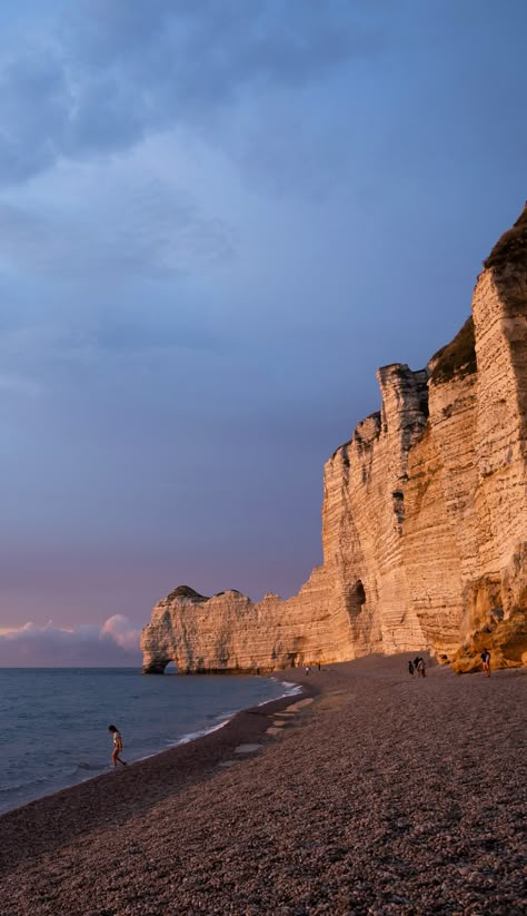 Plage d'Étretat, Normandie, France North France Aesthetic, Normandy Aesthetic, North France, Falaise Etretat, Etretat France, France Normandy, French Trip, France Nature, West Coast Travel