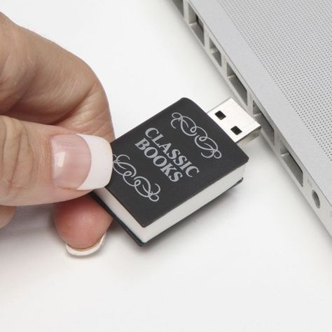 USB drive with 3000 free classic books  - no extra software needed to open and read them. Library Assistant, Clever Gift, Pen Drive, Usb Drive, Usb Stick, E Reader, Book Nooks, Classic Books, I Love Books