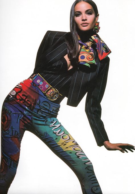 Claudia Mason for Gianni Versace Spring / Summer 1991 Gianni Versace 90s, Claudia Mason, Versace 90s, Versace Print, Fashion Guys, Yasmeen Ghauri, Models 90s, Versace Vintage, 90s Runway Fashion