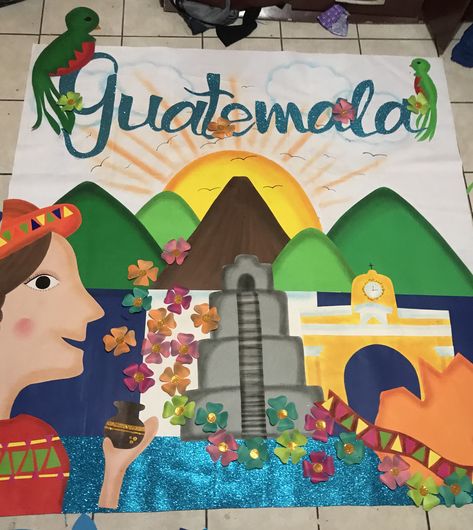 Mural Guatemala Guatemala Crafts, Hispanic Heritage Month Crafts, Spanish Projects, Guatemalan Recipes, School Door Decorations, Spanish Heritage, Spanish Decor, Teaching Geography, Tikal