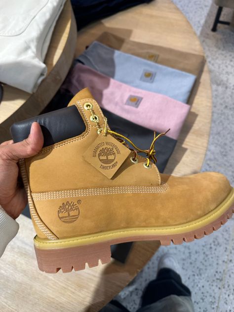 #timberlands #shoes #fallfashion #fashion Tims Boots Women, Wheat Timberlands Outfit Woman, Timberlands Aesthetic, Timberland Boots Aesthetic, Brown Timberland Boots Outfit, Tims Outfits Woman, Timberland Aesthetic, Timberland Boots Outfit Women, Shoe Inspo Aesthetic