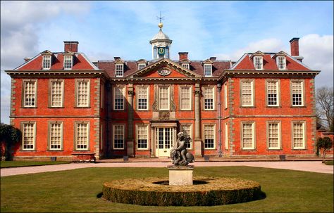 Hanbury Hall, Droitwich Spa, Chateau House, Historical Houses, British Houses, Old Money House, Georgian Mansion, Grandmother House, English Architecture