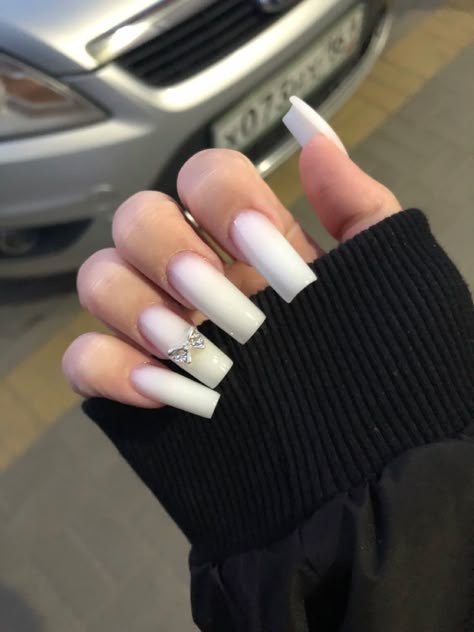 White Baddie, Hey Baby Girl, Hacker Aesthetic, Latina Makeup, Girls Nails, Cute Acrylic Nails, Nails Inspo, Nails Design, White Nails