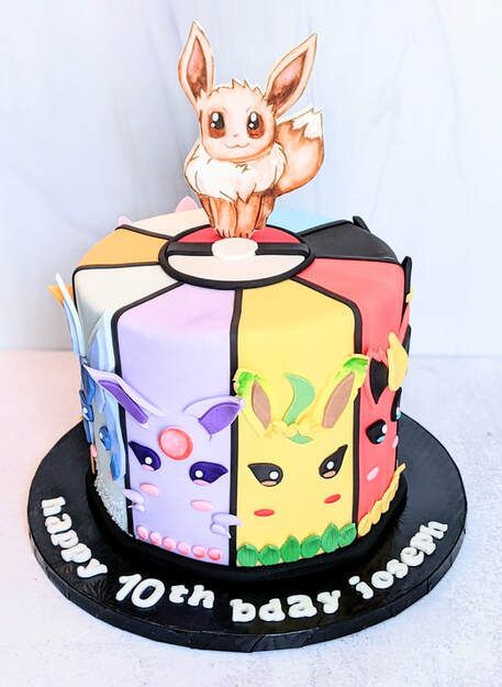 Evee Evolution Birthday Cake, Eevee Birthday Cake Ideas, Pokemon Inspired Food, Eeveelution Cake, Eeveelutions Birthday Party, Eevee Cake Ideas, Eevee Birthday Cake, Eevee Birthday Party Ideas, Pokemon Cakes