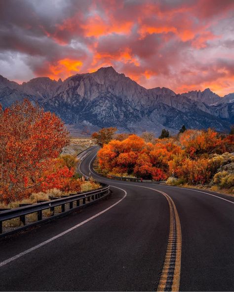 Mount Whitney - California ✨😍😍😍✨ . Pic by ✨@neohumanity✨ #bestplacestogo for a feature ❤️ Mt Whitney, Mount Whitney, World Most Beautiful Place, Beautiful Roads, Sky Landscape, Places In The World, Autumn Scenery, Most Beautiful Cities, Beautiful Places In The World