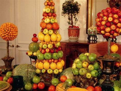 Fruit Topiary, Topiary Centerpieces, Hosting Holiday Party, Edible Centerpieces, Fruit Creations, Fruit Centerpieces, Fruit Displays, Cone Trees, Fruit Arrangements