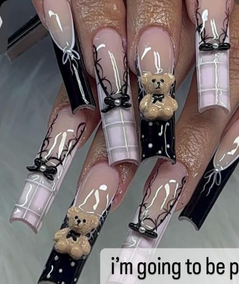 Nails Trends Spring, Nails Trends Summer, Almond Nails Autumn, Fall Nails Acrylic Short, Coffin Short Nails, Christmas Nails Coffin, Newspaper Delivery, Nails Shape, Trends Nails